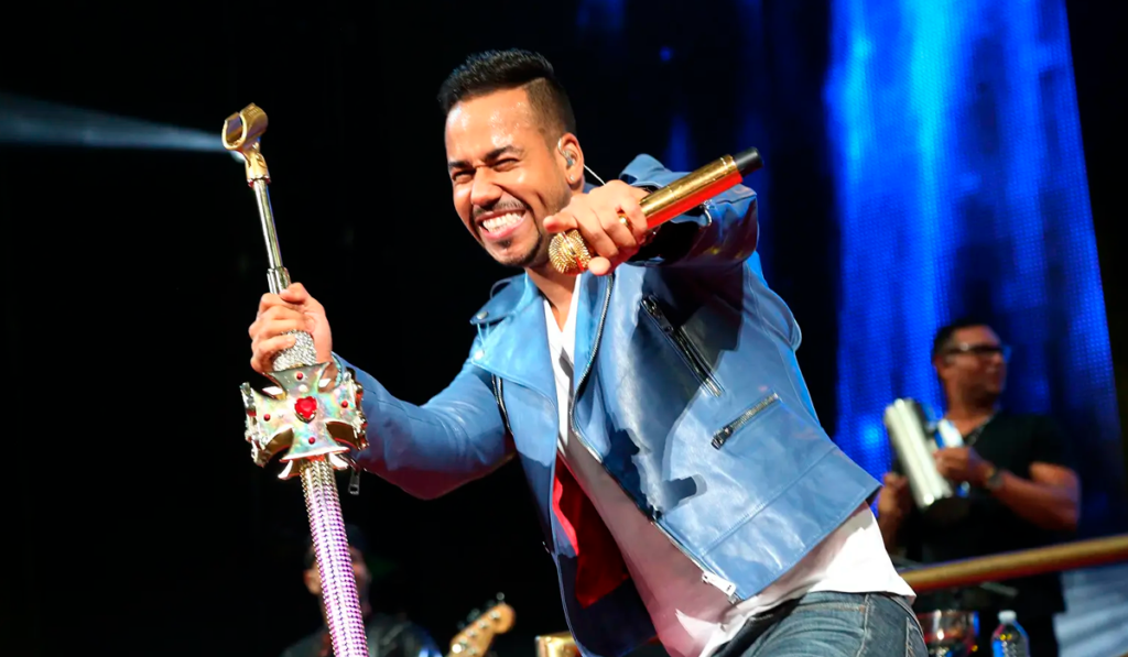 Romeo Santos Golden Tour